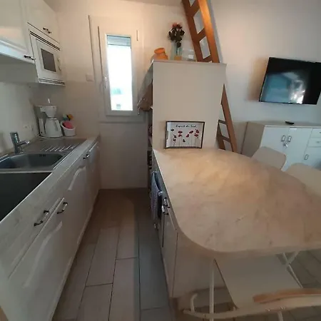 Apart T3, 3tvs, Wifi, Clim, Pool, Tennis, Pingpong Agde